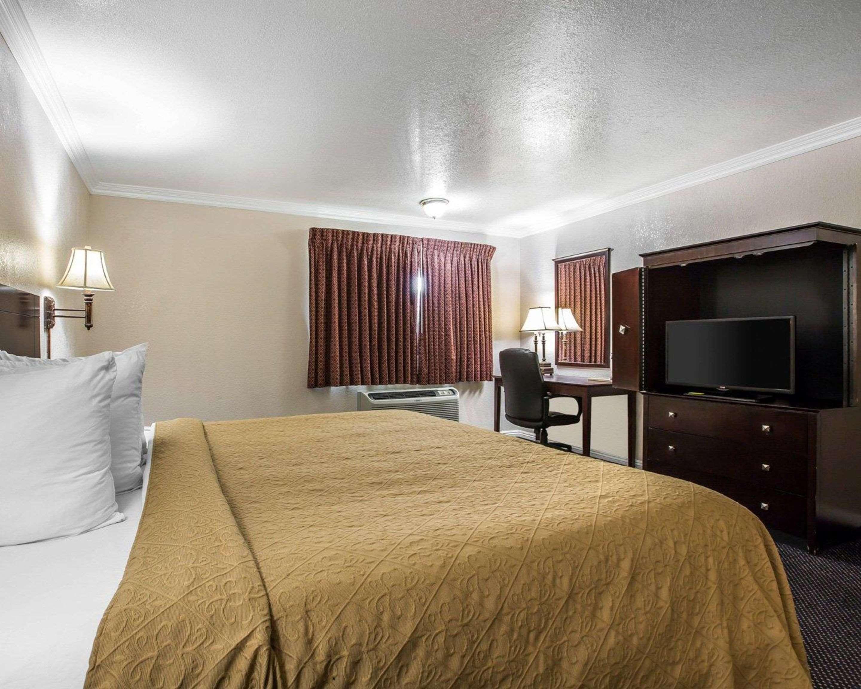 Quality Inn & Suites Thousand Oaks - Us101 Bagian luar foto